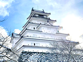 《破盤促銷》【東北歐嗨喲】雪花紛飛～日本東北會津鐵道名景雙溫泉四日（大內宿、松島灣散策、會津鐵道、會津若松城、高屋敷稻荷神社）【福島包機】